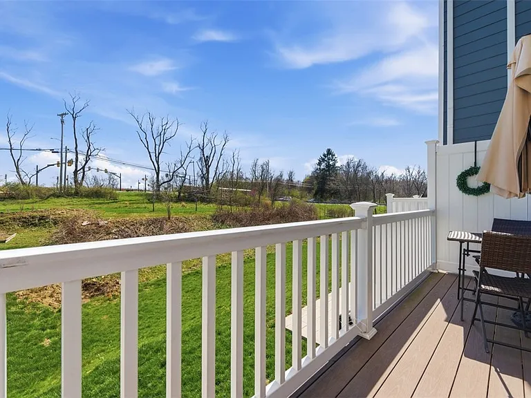 7402 Chestnut Way — Photo 34