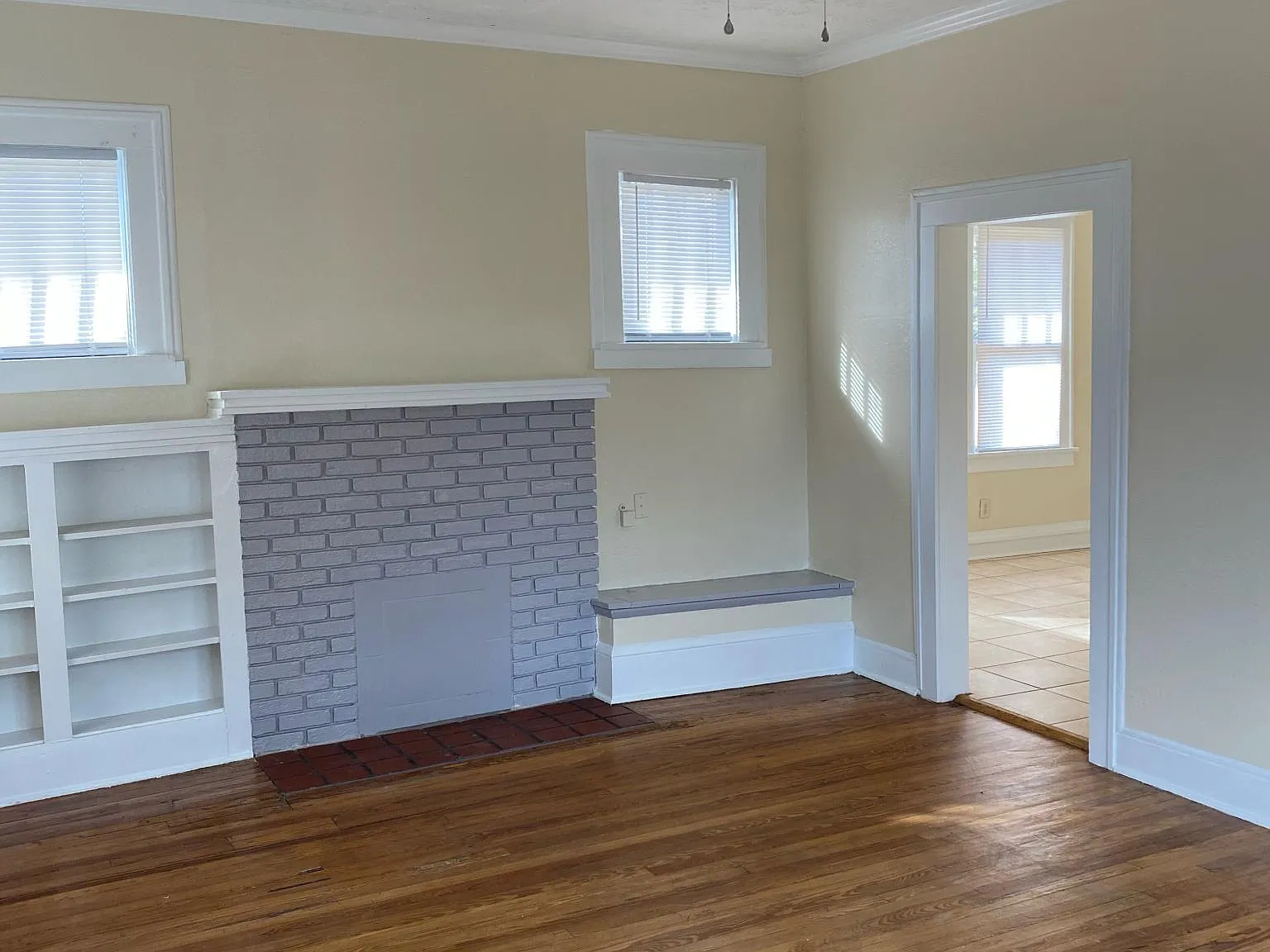 2735 Forbes St — Photo 3