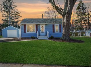 2916 S Catherine St, Lansing, MI 48911