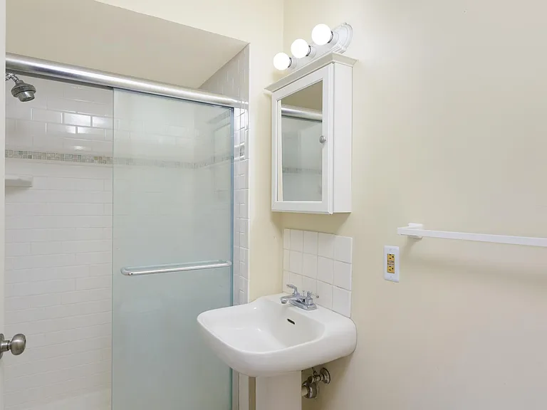 2421 Emerson Ave S #107 — Photo 8