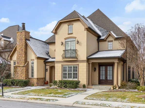 1247 Longholm Ct, Chattanooga, TN 37405