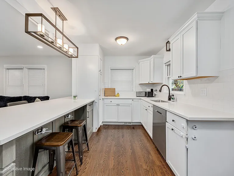 4224 Main St — Photo 5