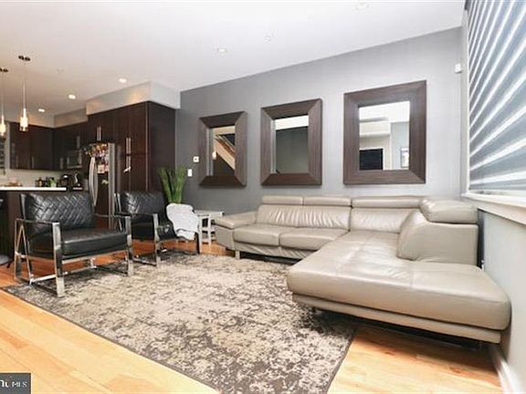 4th image of 1103 E Berks St