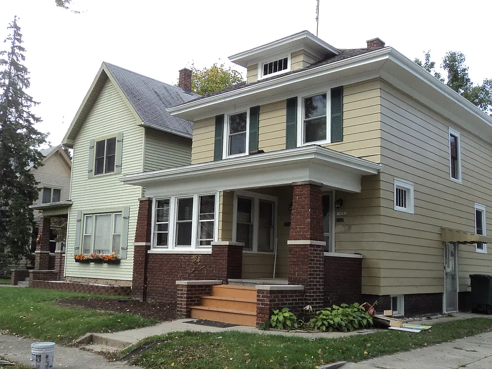 1015 Rivermet Ave #2