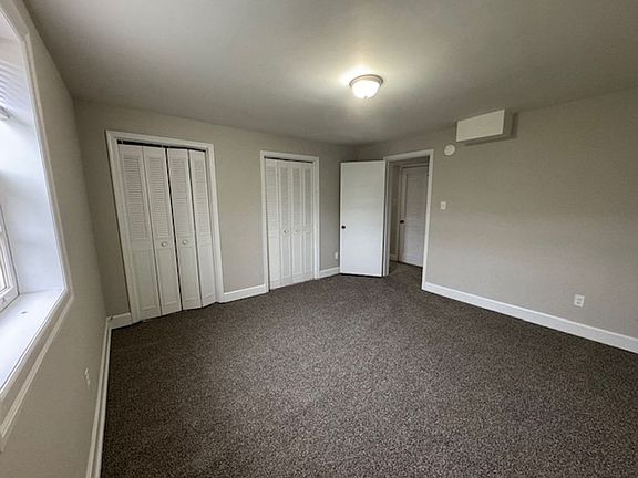 5th image of 1900 & 1904 Canterbury Cir #12