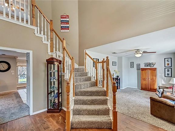 3rd image of 7804 Bayshore Ct