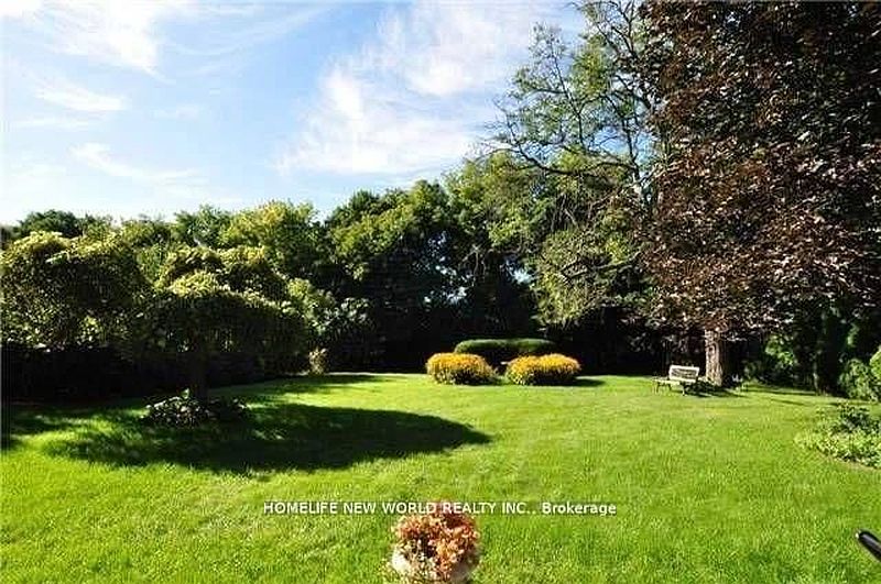 Toronto House for rent - 5 Bedrooms — photo 16