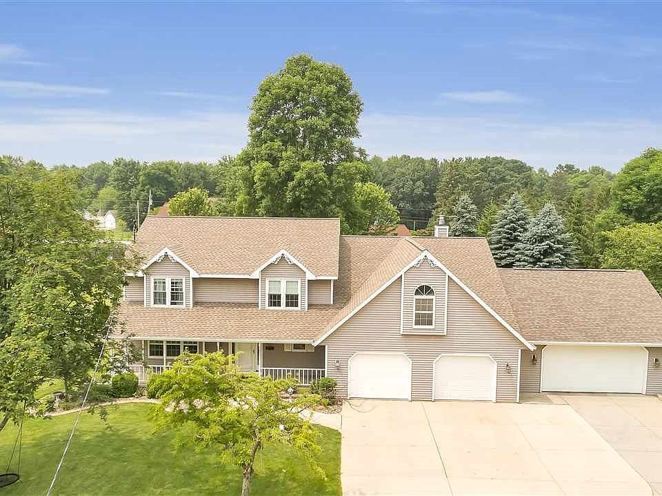 1st image of 3110 Pioneer Dr