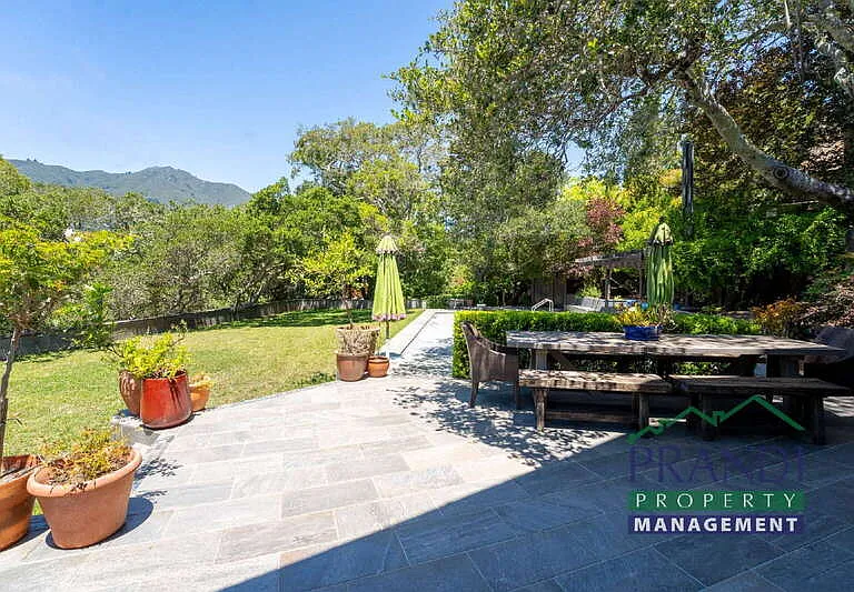 377 Summit Ave — Photo 28