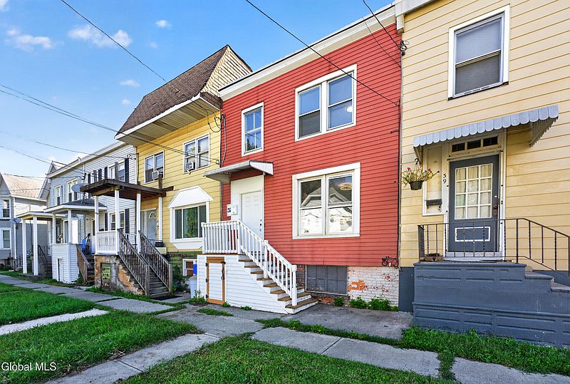 3rd image of 37 Nelson Avenue