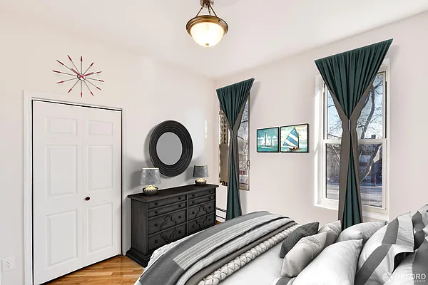 Rented by Oxford Property Group | media 13