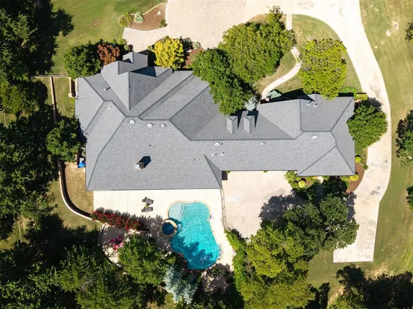 2825 Perth Dr, Edmond, OK 73013