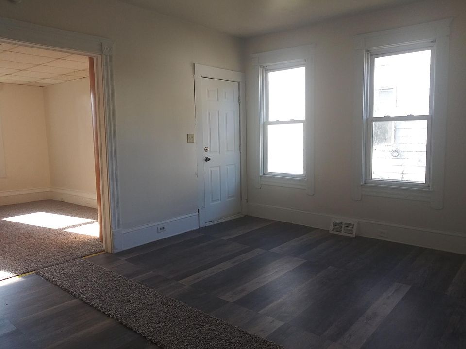 1st image of 3618 W 49th St #1