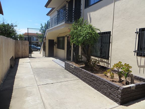 2nd image of 4017-4023 1/2 Texas St #4023