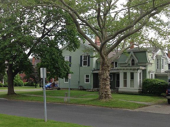 3rd image of 33 Cayuga St