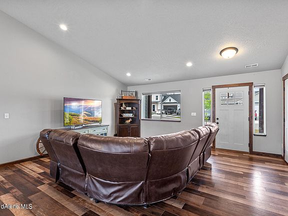 3rd image of 2081 N Mariah Dr