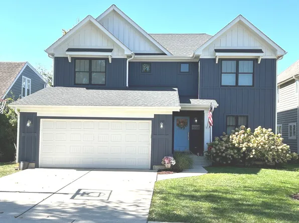 4608 Stanley Ave, Downers Grove, IL 60515