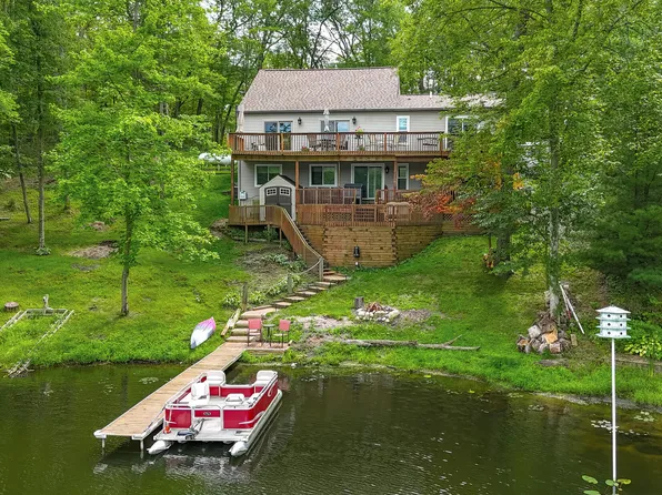 5723 Fawn Lake Dr, Shelbyville, MI 49344