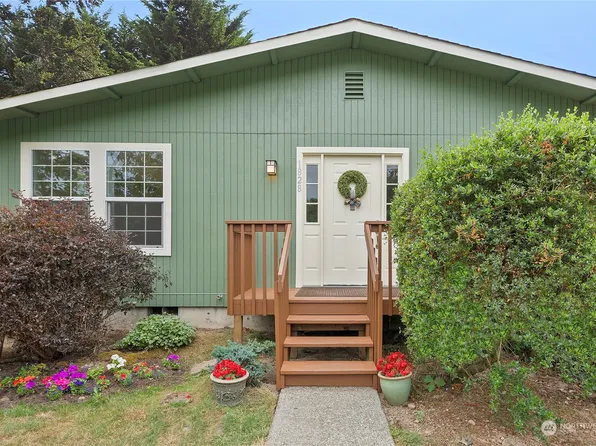 1828 E Harrison Street, Tacoma, WA 98404