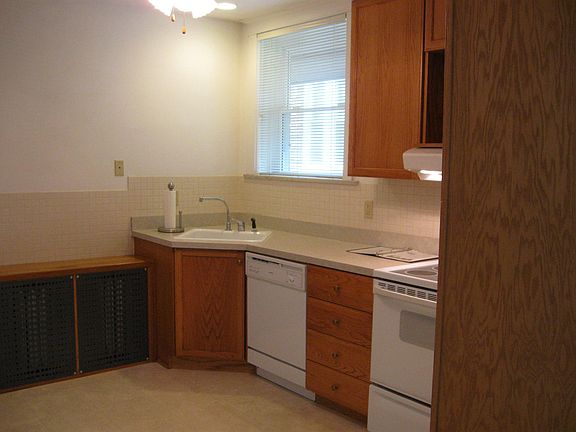 Re-Modeled Kitchen = Custom Cabinets, Electric Stove, Dishwa