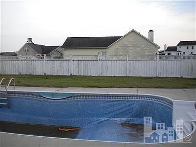 4th image of 918 Sheffield Drive
