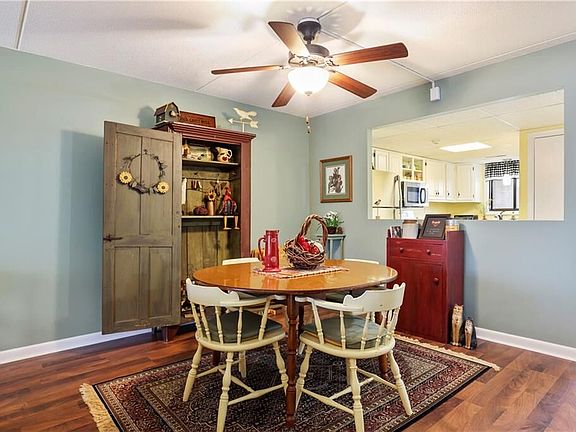5th image of 650 E Greenwich Ave APT 2-310