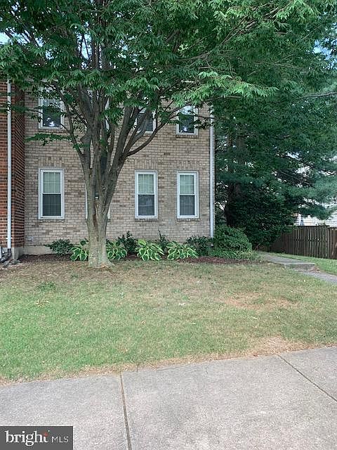 1st image of 2111 Lang Dr