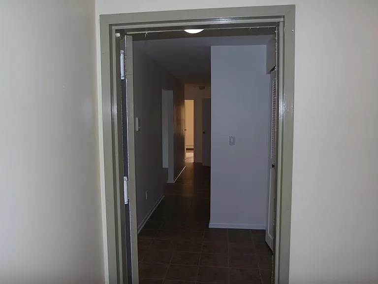 72 Riverview Ct #72 — Photo 3