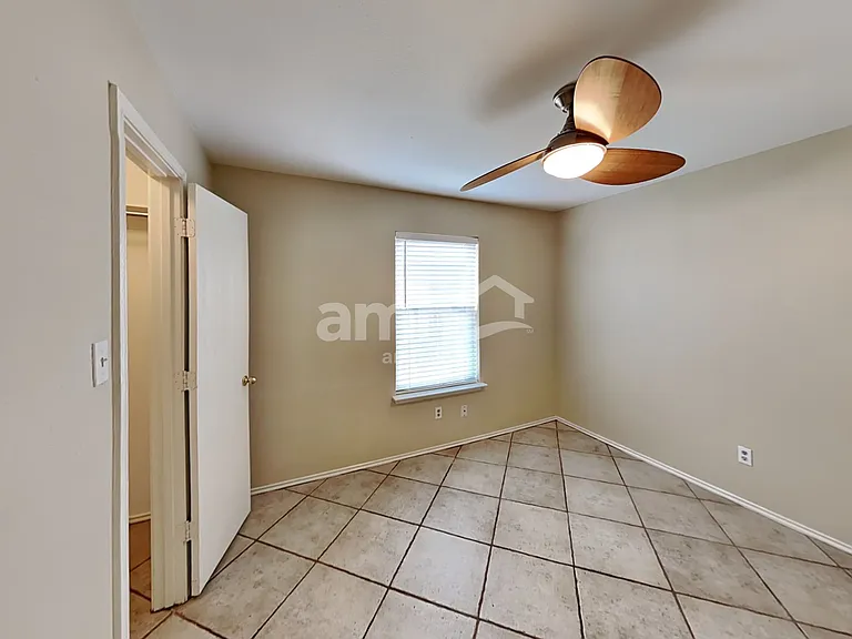 10711 N Shaenridge — Photo 17