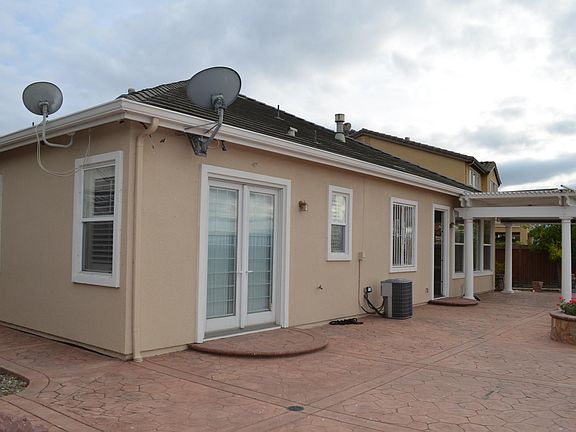 4th image of 1557 Laurelwood Crossing Ter