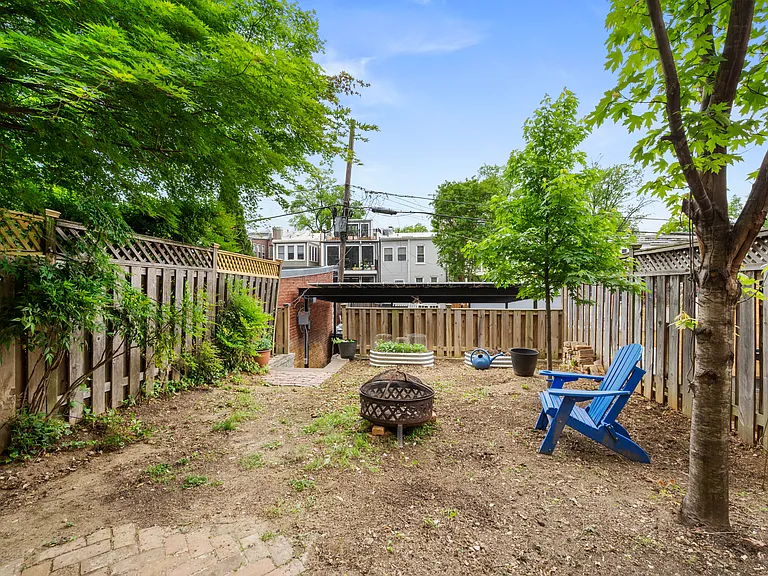1722 Kilbourne Pl NW — Photo 22