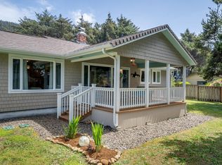 488 Coolidge Ln, Yachats, OR 97498