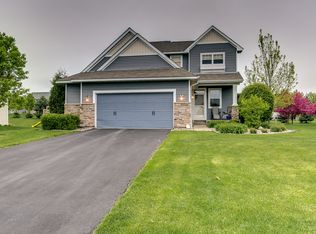1654 Saint George St, Waconia, MN 55387