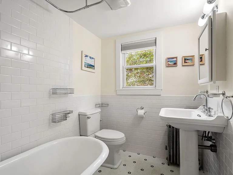 18 Winslow Rd — Photo 11