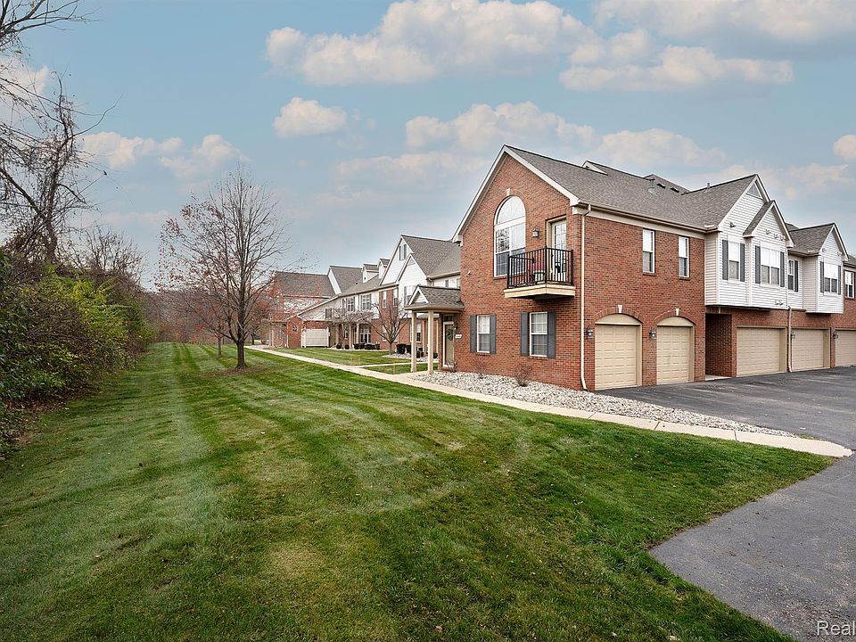 1st image of 23489 Williamsburg Cir