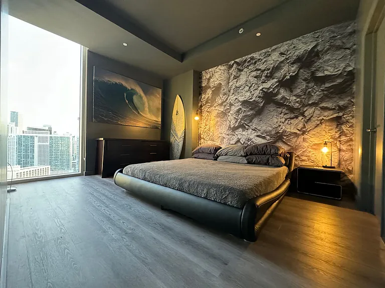151 SE 1st St #Penthouse 7 — Photo 15