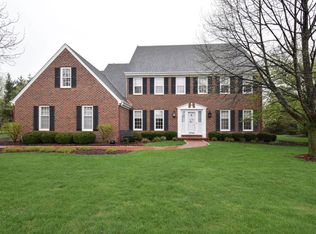 3700 Nassau Dr, Brookfield, WI 53045