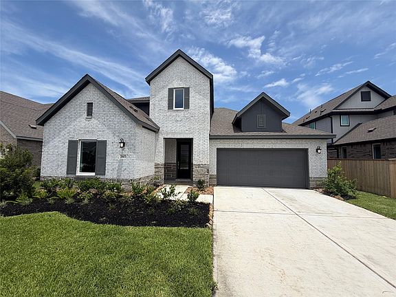 2nd image of 2603 Pine Bluff Dr