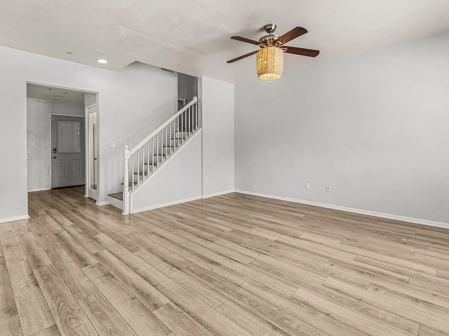 1636 Avenida Aviare #5 - - — Photo 4