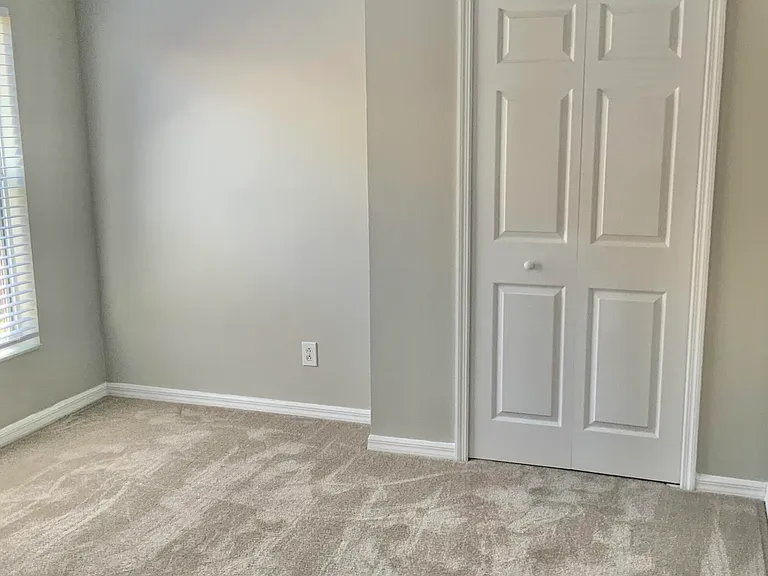 2087 Deercroft Dr — Photo 17