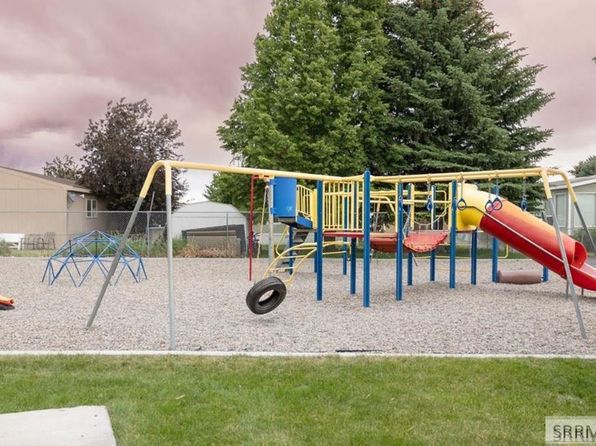 2074 N Pinewood Dr, Idaho Falls, ID 83401
