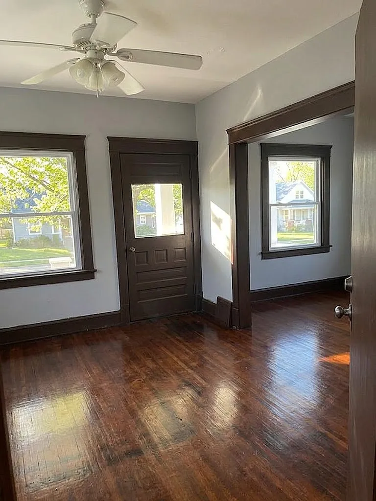 W 104th St, Cleveland — Photo 1