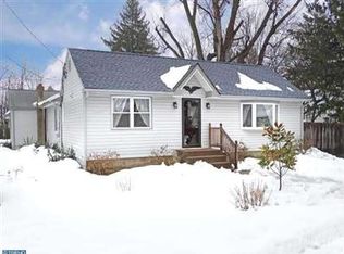 1824 Grieb Ave, Levittown, PA 19055
