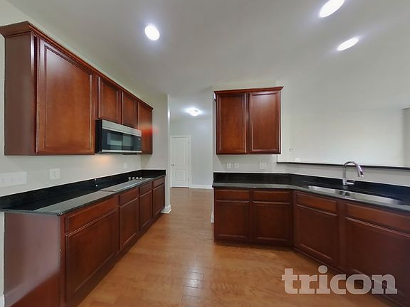 5th image of 1004 Abberley Cir