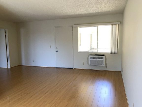 5th image of 3671 Veteran Ave #4