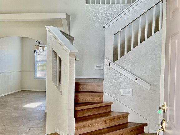 3rd image of 7369 Luz De Lumbre Ave