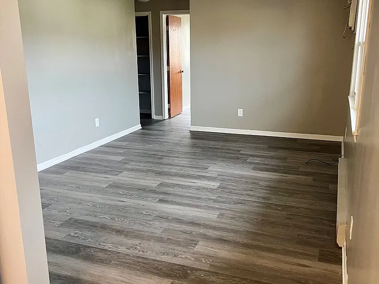 Willow View Apartments — Photo 1
