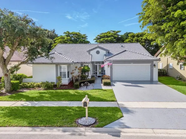 8261 Lake Cypress Rd, Lake Worth, FL 33467