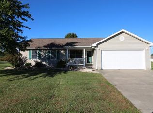 1307 Taylor Dr, Olney, IL 62450