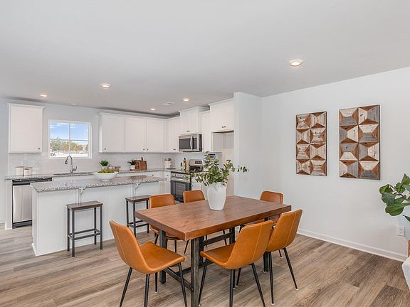 5th image of 260 Johnson Ridge Way